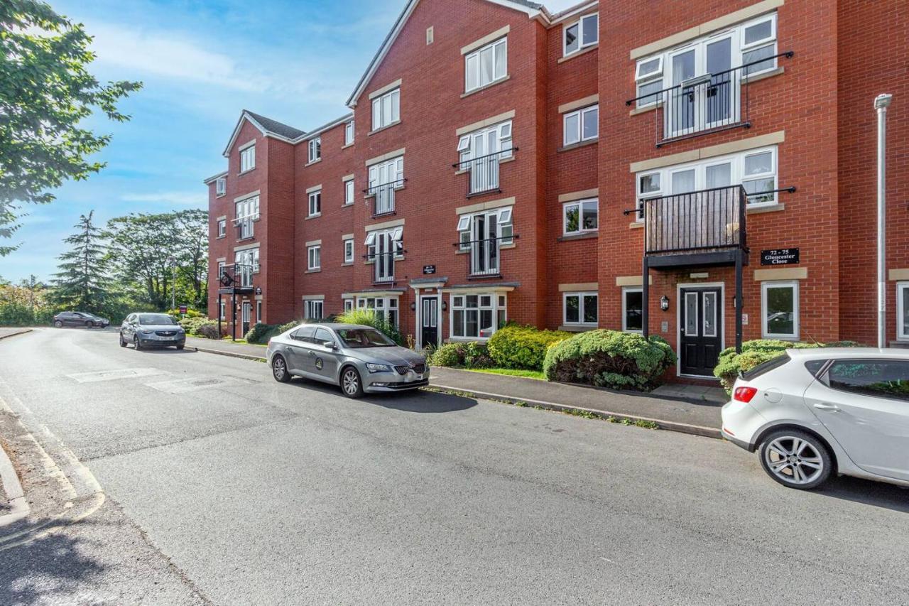 Lovely 2Bed Apt In Redditch, Free Wi-Fi & Parking Exterior foto